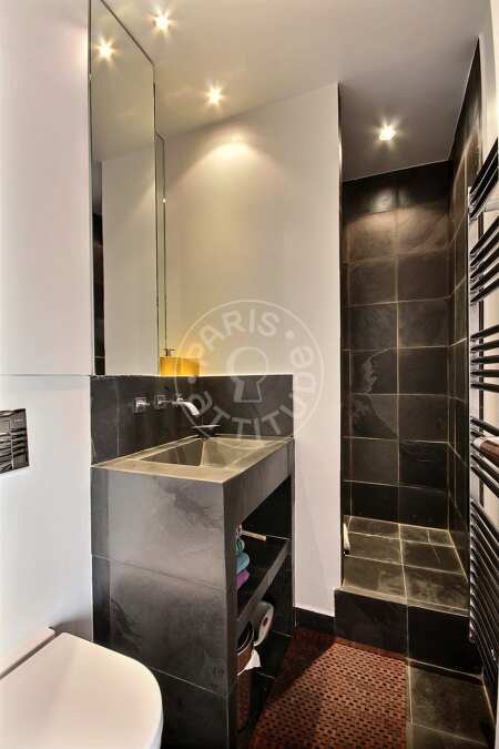Salle de bain Appartement meublé - 42m²  - 1 chambre - Place Monge - Paris