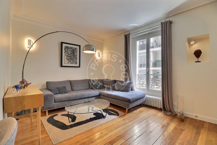 Salotto - 1 locale arredato - Parigi 75007 - 3712