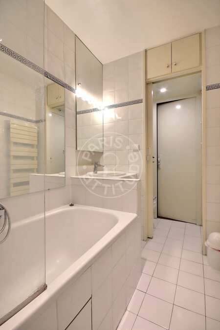 Badezimmer Möblierte wohnung - 70m²  - 2 Zimmer - Oberkampf - Paris