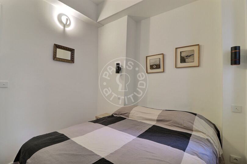 1 locale arredato - Parigi 75006 - 3741