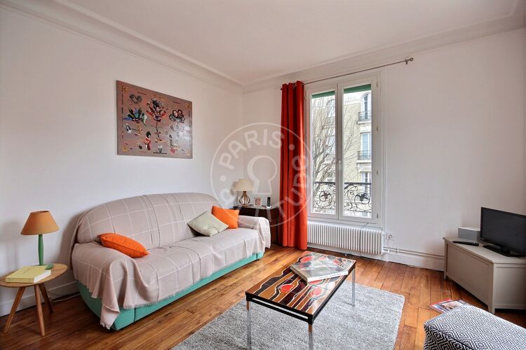 Living room - Furnished 1 bedroom - Paris 75018 - 3804