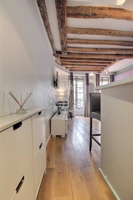 Entrance Furnished studio - 30m²  - Saint-Paul - Paris
