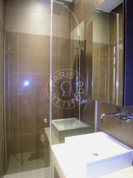 Casa de banho Quitinete mobilado - 30m²  - Saint-Paul - Paris