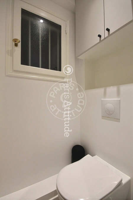Toilet Furnished duplex - 100m²  - 3 bedrooms - Porte Maillot / Palais des Congrès - Paris