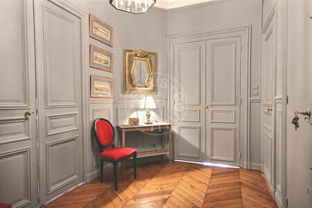 Entrance Furnished apartment - 160m²  - 3 bedrooms - Champs-Elysées - Paris