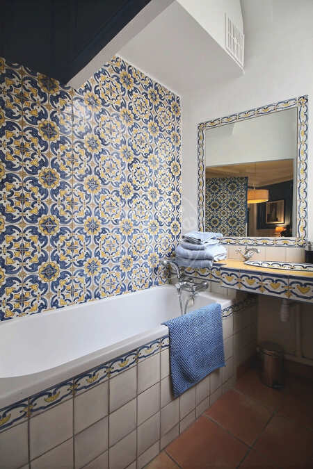 Bathroom Furnished apartment - 160m²  - 3 bedrooms - Champs-Elysées - Paris