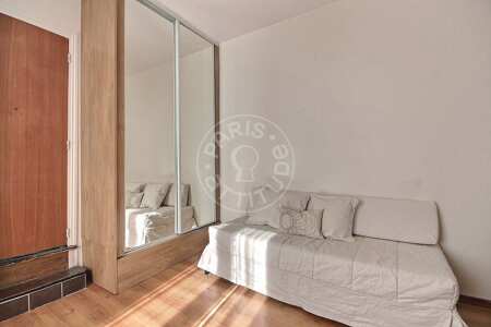 Salon Studio meublé - 18m²  - Canal Saint-Martin - Paris