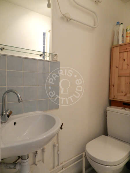 Bathroom Furnished studio - 20m²  - Montorgueil - Paris