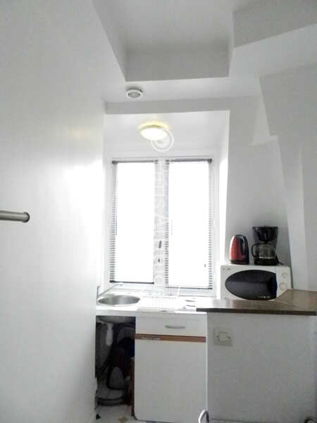 Kitchen Furnished studio - 20m²  - Jules Joffrin - Mairie du 18ème - Paris
