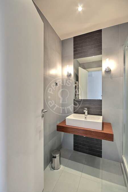 Casa de banho Apartamento mobilado - 80m²  - 2 quartos - Parc Monceau - Paris