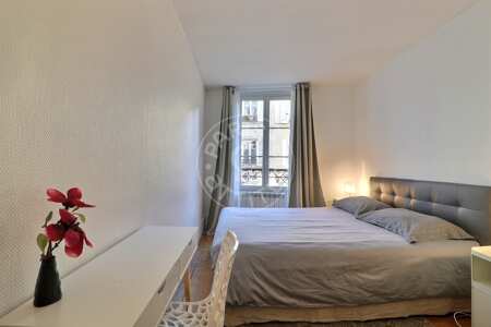 Bedroom Furnished apartment - 45m²  - 2 bedrooms - Tour Eiffel - Paris