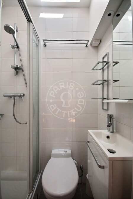 Casa de banho Quitinete mobilado - 18m²  - Place d'Italie - Paris