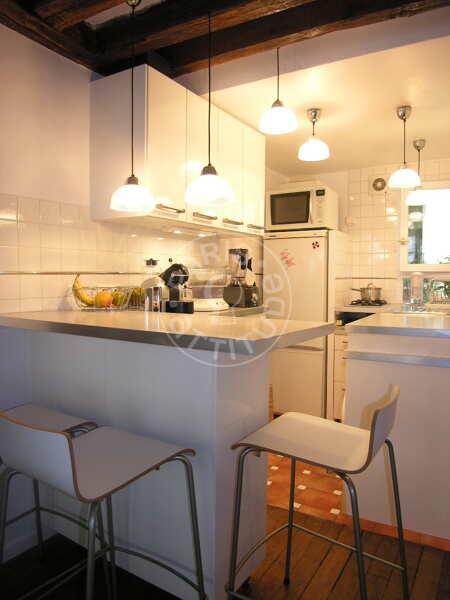 Kitchen Furnished apartment - 43m²  - 1 bedroom - Châtelet - Paris