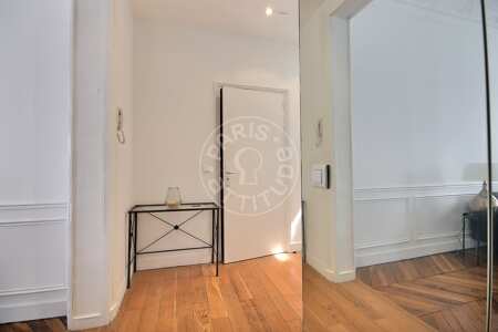 Entrance Furnished apartment - 100m²  - 2 bedrooms - Champs-Elysées - Paris