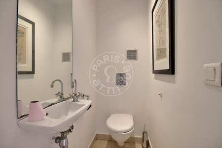 Toilet Furnished apartment - 100m²  - 2 bedrooms - Champs-Elysées - Paris
