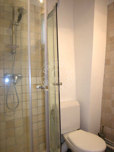 Casa de banho Quitinete mobilado - 22m²  - Batignolles - Paris