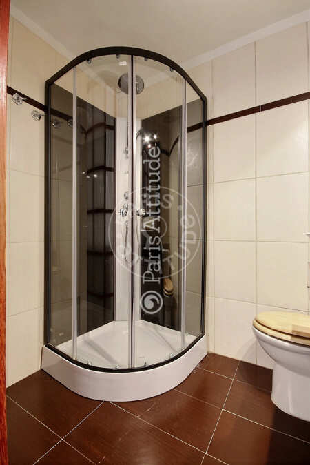 Salle de bain Appartement meublé - 31m²  - 1 chambre - Place des Vosges - Paris