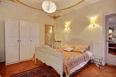 Camera da letto Appartamento arredato - 77m²  - 2 locali - Saint-Lazare - Parigi