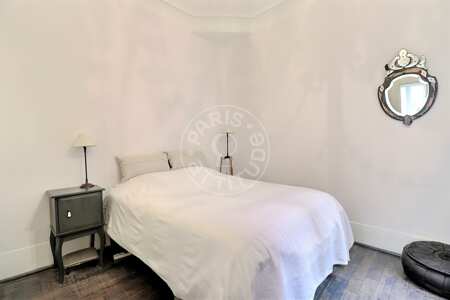 Bedroom Furnished apartment - 39m²  - 1 bedroom - Montmartre / Place des Abbesses - Paris