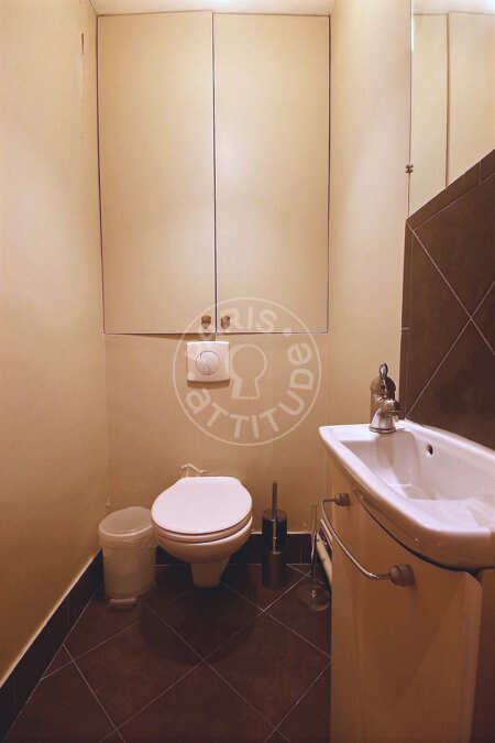 Toilet Furnished apartment - 75m²  - 2 bedrooms - Arc de Triomphe - Paris