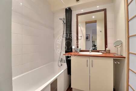 Salle de bain Studio alcove meublé - 50m²  - Temple - Paris