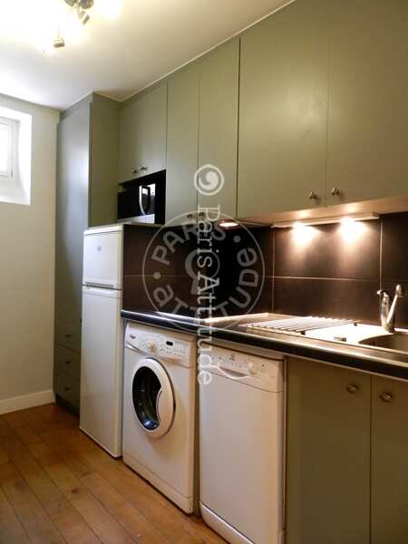 Kitchen Furnished apartment - 72m² - 3 bedrooms - Bourse - Paris