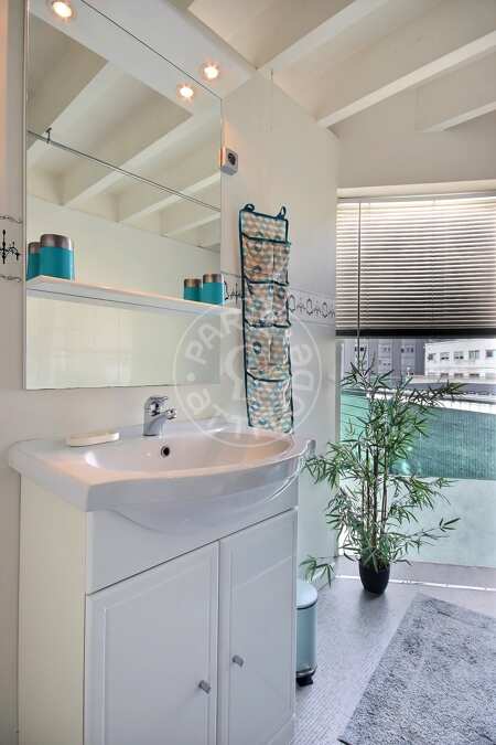 Casa de banho Casa mobilada - 65m²  - 2 quartos - Porte des Lilas - Paris