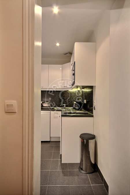 Entrance Furnished apartment - 30m²  - 1 bedroom - Oberkampf - Paris