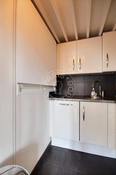 Cuisine Studio alcove meublé - 55m²  - Arc de Triomphe - Paris