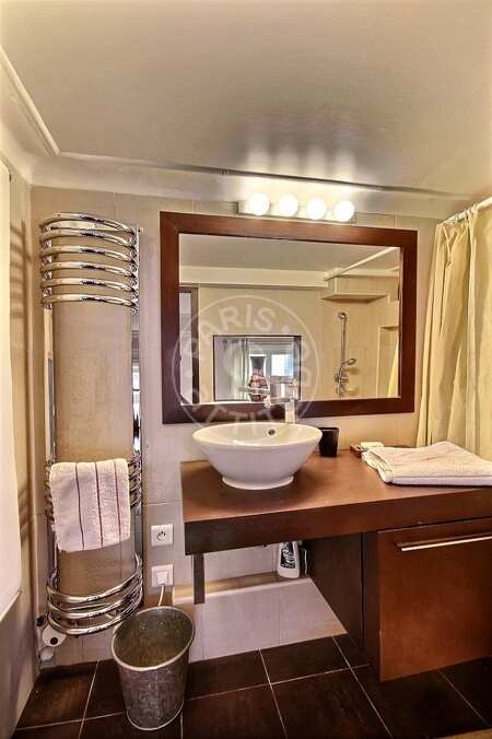 Salle de bain Studio alcove meublé - 55m²  - Arc de Triomphe - Paris