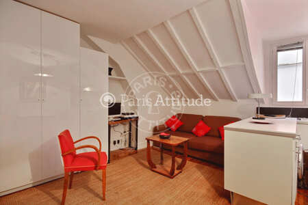 Living room Furnished studio - 20m² - Montmartre / Place des Abbesses - Paris