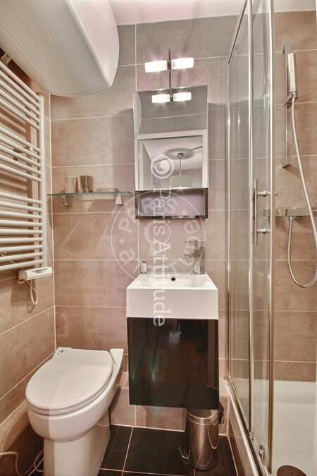 Bathroom Furnished studio - 20m² - Montmartre / Place des Abbesses - Paris