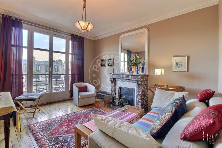 Living room - Furnished 2 bedrooms - Paris 75011 - 5313