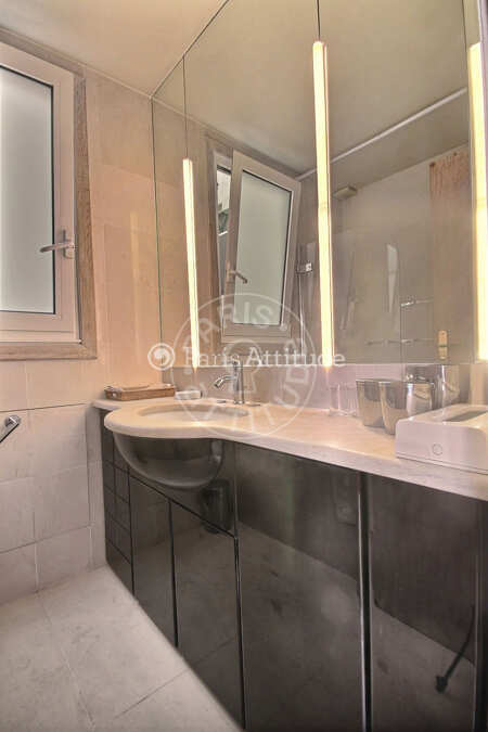 Casa de banho Quitinete mobilado - 45m²  - Tour Eiffel - Paris