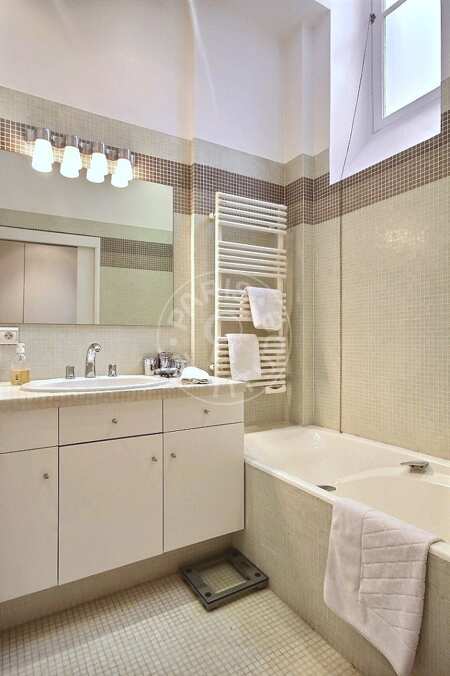 Badezimmer Möblierte wohnung - 90m²  - 1 Zimmer - Saint-Germain - Paris