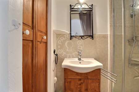 Salle de bain Appartement meublé - 20m²  - 1 chambre - Place Monge - Paris