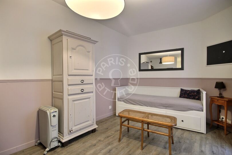 Quitinete mobiliado - Paris 75010 - 5430