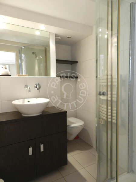 Salle de bain Appartement meublé - 28m²  - 1 chambre - Montorgueil - Paris