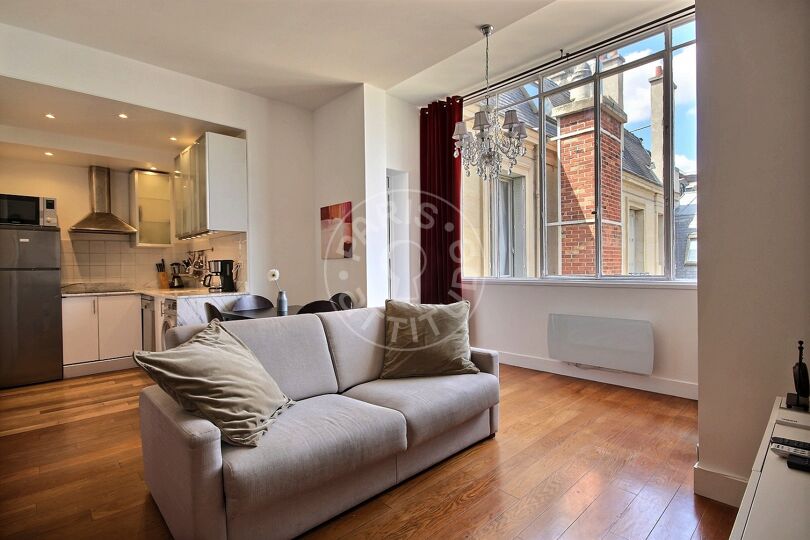 Estudio con alcoba amueblado - París 75008 - 5696