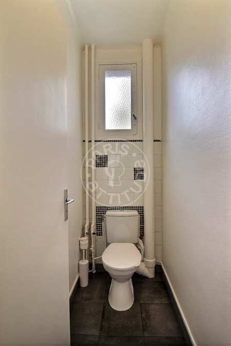 Toilet Furnished apartment - 74m²  - 2 bedrooms - Mirabeau - Paris