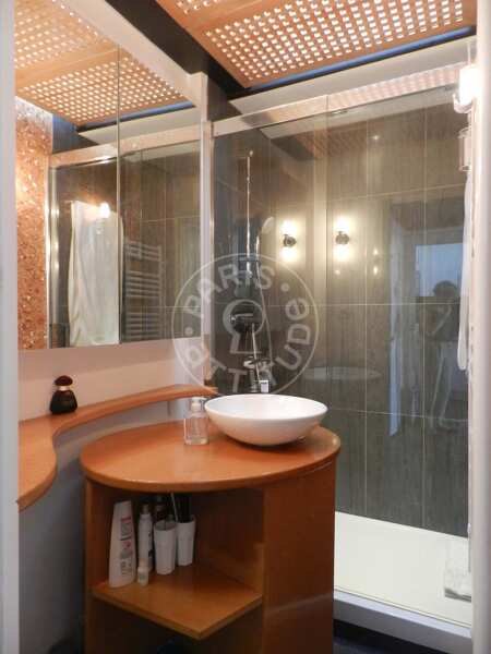 Salle de bain Appartement meublé - 32m²  - 1 chambre - Convention - Paris