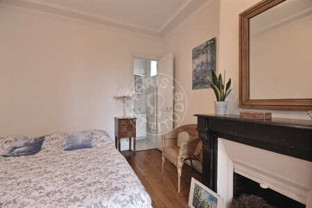Bedroom Furnished apartment - 40m²  - 1 bedroom - Montmartre / Place des Abbesses - Paris