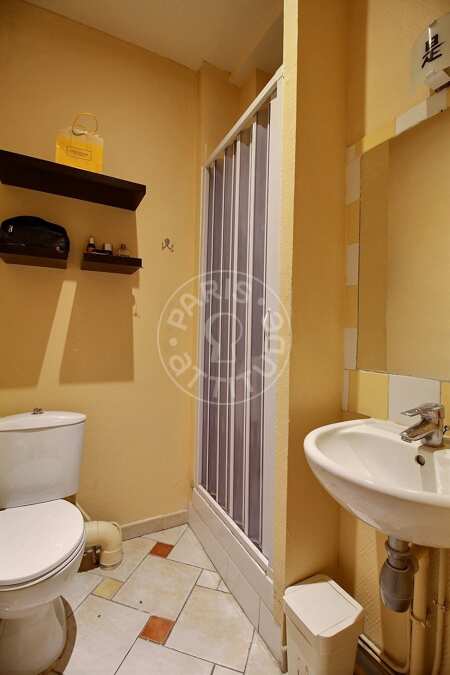 Bathroom Furnished duplex - 81m² - 2 bedrooms - Trocadéro - Paris