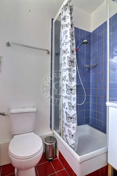 Bathroom Furnished apartment - 30m²  - 1 bedroom - Saint-Paul - Paris