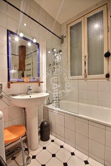 Casa de banho Apartamento mobilado - 39m²  - 1 quarto - Jules Joffrin - Mairie du 18ème - Paris