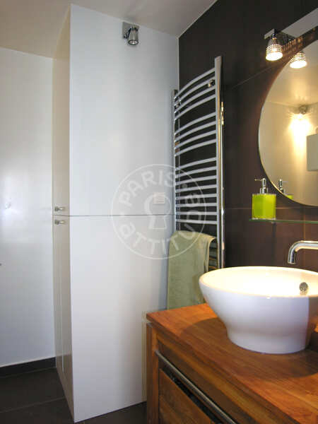 Bathroom Furnished apartment - 46m²  - 1 bedroom - Bourse - Paris