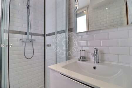 Salle de bain Studio meublé - 19m²  - Montorgueil - Paris