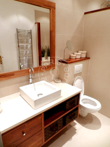 Casa de banho Apartamento mobilado - 104m²  - 2 quartos - Victor Hugo - Paris