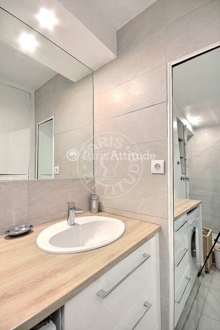 Salle de bain Appartement meublé - 78m²  - 2 chambres - Montorgueil - Paris