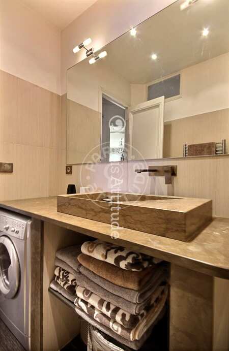 Bathroom Furnished apartment - 108m²  - 3 bedrooms - Auteuil - Paris